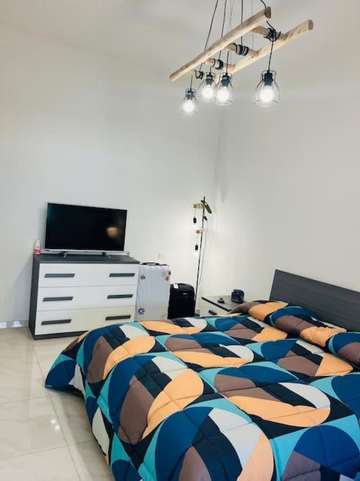 Orizzonte 5 Terre, Viale Italia 221 - Partenza Battelli 5 Terre ลาสเปเซีย ภายนอก รูปภาพ
